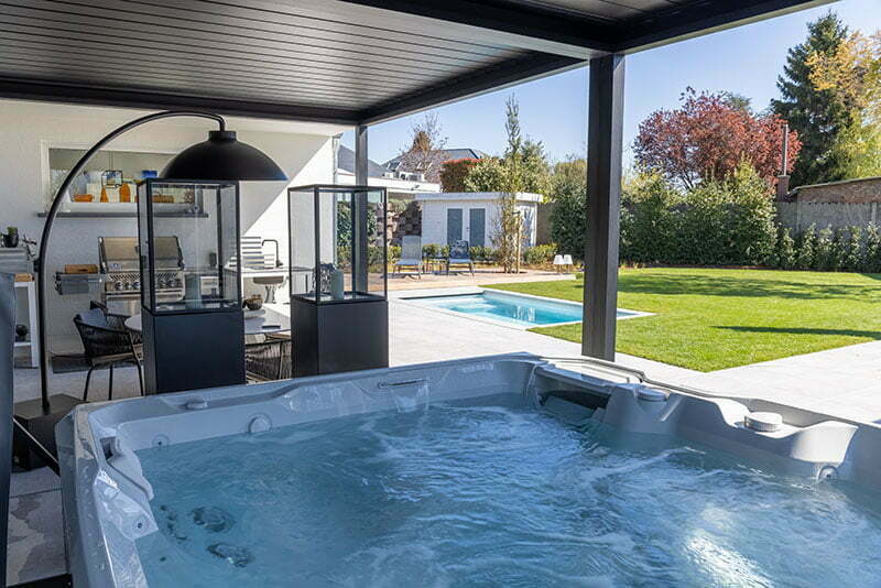 hefboom chrysant Terminologie Wellness tuin met zwembad en jacuzzi - Gert Kwanten | Tuinarchitect,  Tuinaanleg en Onderhoud